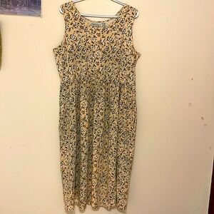 Basic Editions large full/midi length floral sleeveless maxi dress with pockets